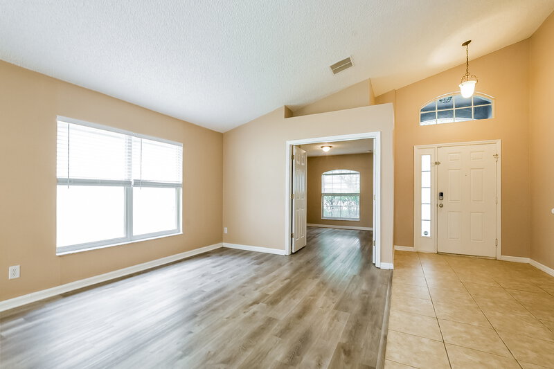 2,475/Mo, 1524 Lalique Ln Orlando, FL 32828 Living Room View 2