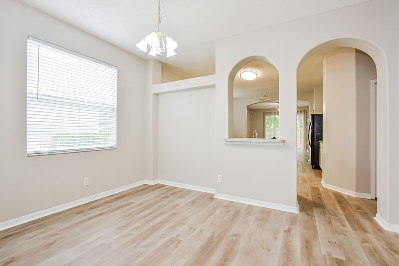 2,535/Mo, 13732 Meadowpark Ave Orlando, FL 32826 Dining Room View 2