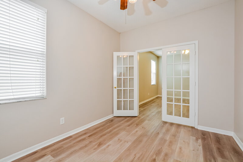 2,535/Mo, 13732 Meadowpark Ave Orlando, FL 32826 Office View