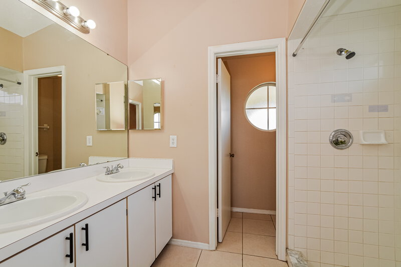 2,220/Mo, 3100 Orchard Pl Kissimmee, FL 34743 Main Bathroom View
