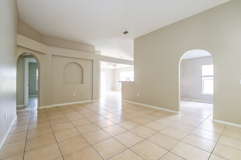 2,205/Mo, 6853 Westlake Blvd Orlando, FL 32810 Living Room View