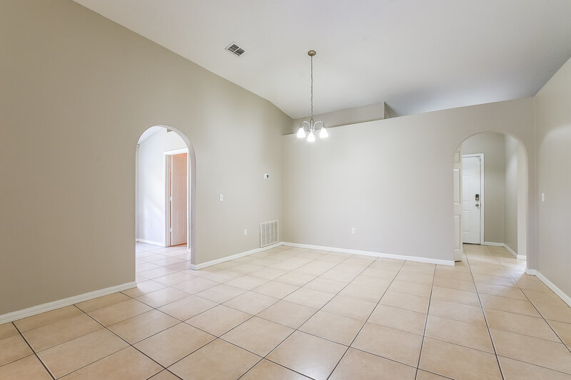 2,205/Mo, 6853 Westlake Blvd Orlando, FL 32810 Living Room View 2