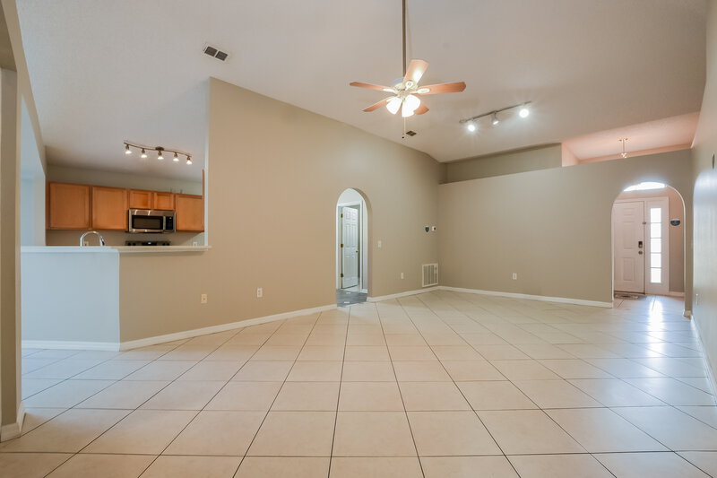2,380/Mo, 1356 Honey Rd Apopka, FL 32712 Living Room View