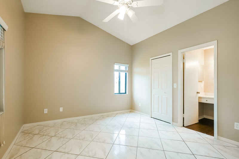 2,335/Mo, 1011 Manigan Ave Oviedo, FL 32765 Main Bedroom View