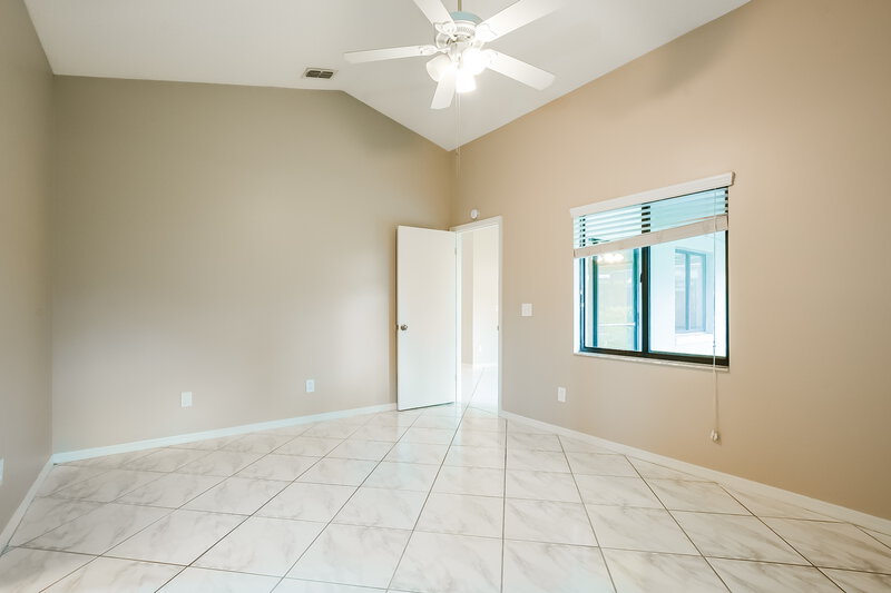 2,335/Mo, 1011 Manigan Ave Oviedo, FL 32765 Main Bedroom View 2