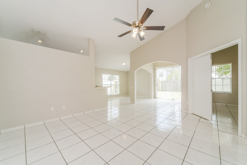 2,150/Mo, 8344 Fort Thomas Way Orlando, FL 32822 Living Room View