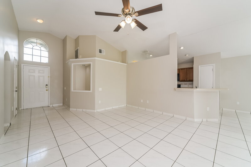 2,150/Mo, 8344 Fort Thomas Way Orlando, FL 32822 Living Room View 2