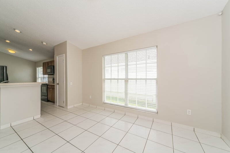 2,150/Mo, 8344 Fort Thomas Way Orlando, FL 32822 Dining Room View
