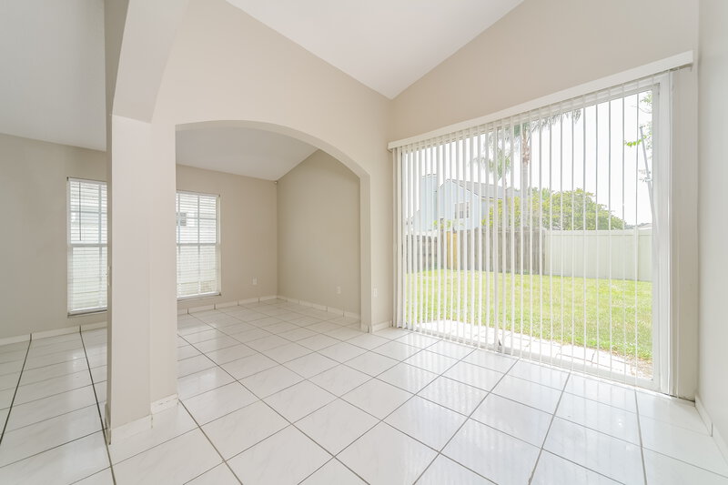 2,150/Mo, 8344 Fort Thomas Way Orlando, FL 32822 Dining Room View 2