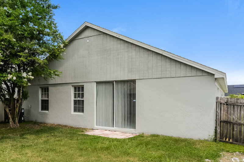 2,150/Mo, 8344 Fort Thomas Way Orlando, FL 32822 Rear View