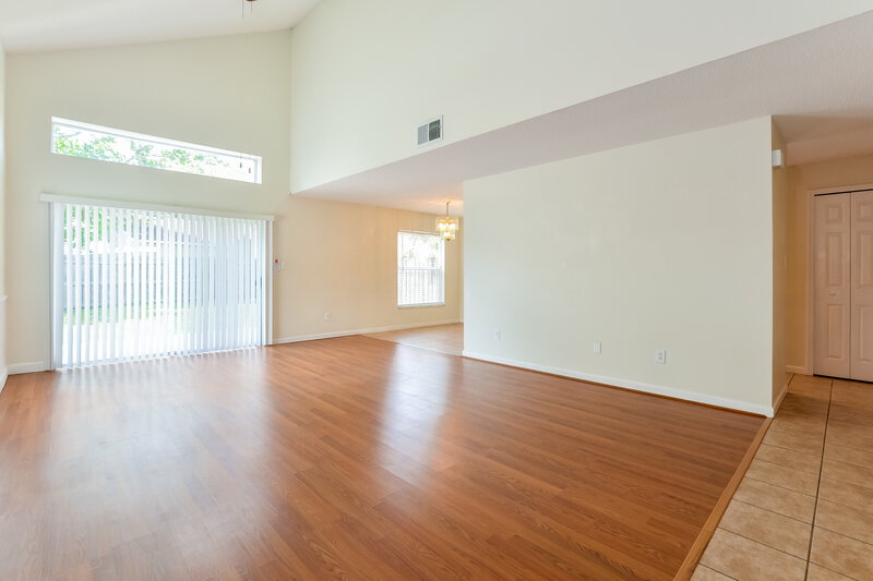 2,265/Mo, 580 Spinnaker Way Lake Mary, FL 32746 Living Room View