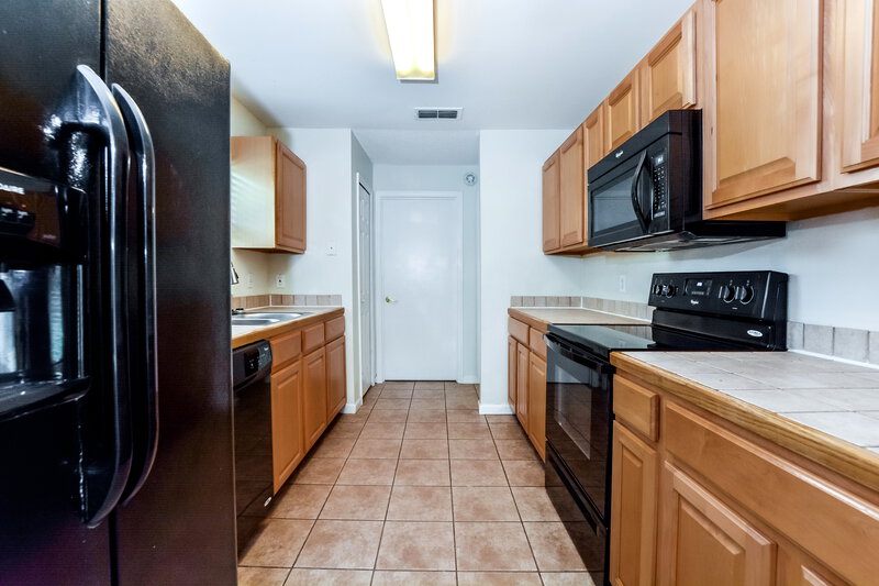 2,265/Mo, 580 Spinnaker Way Lake Mary, FL 32746 Kitchen View