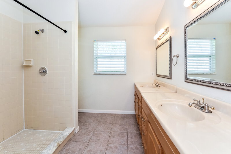 2,265/Mo, 580 Spinnaker Way Lake Mary, FL 32746 Bathroom View