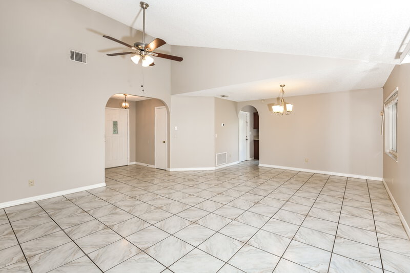 2,170/Mo, 524 Southport Dr Longwood, FL 32750 Living Room View 2