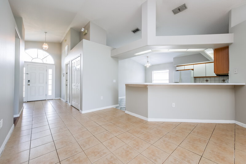 2,725/Mo, 16410 Coopers Hawk Ave Clermont, FL 34714 Living Room View 3