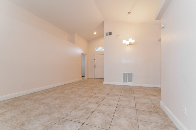 2,060/Mo, 2708 Eagle Creek Ct Kissimmee, FL 34746 Living Room View