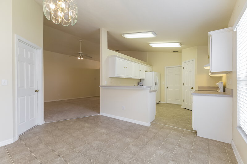 2,395/Mo, 642 Whisper Sound St Minneola, FL 34715 Dining Room View 2