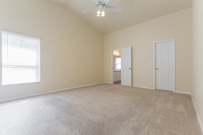 2,395/Mo, 642 Whisper Sound St Minneola, FL 34715 Master Bedroom View