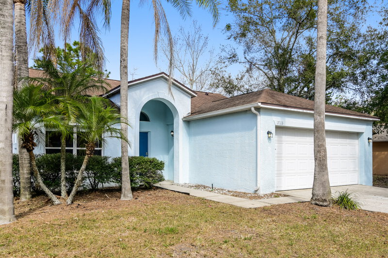 2,330/Mo, 17113 Woodcrest Way Clermont, FL 34714 Front View