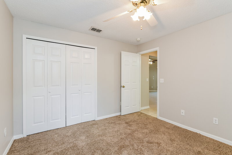 2,330/Mo, 17113 Woodcrest Way Clermont, FL 34714 Bedroom View