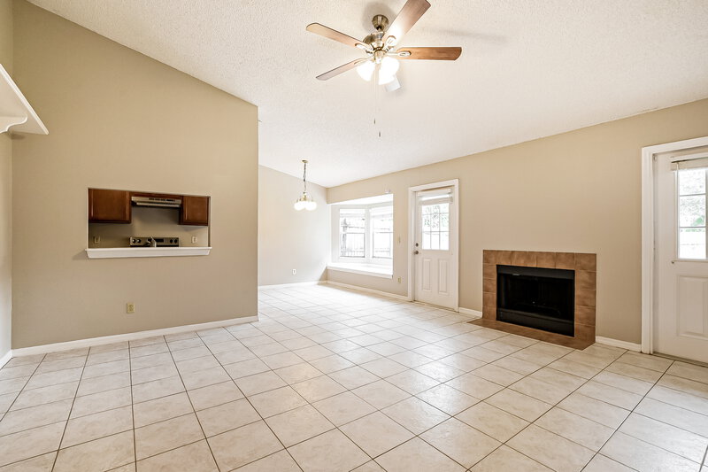 2,155/Mo, 9324 Pavillion Dr Orlando, FL 32825 Living Room View 2