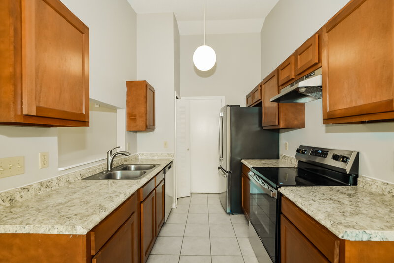 2,210/Mo, 9324 Pavillion Dr Orlando, FL 32825 Kitchen View