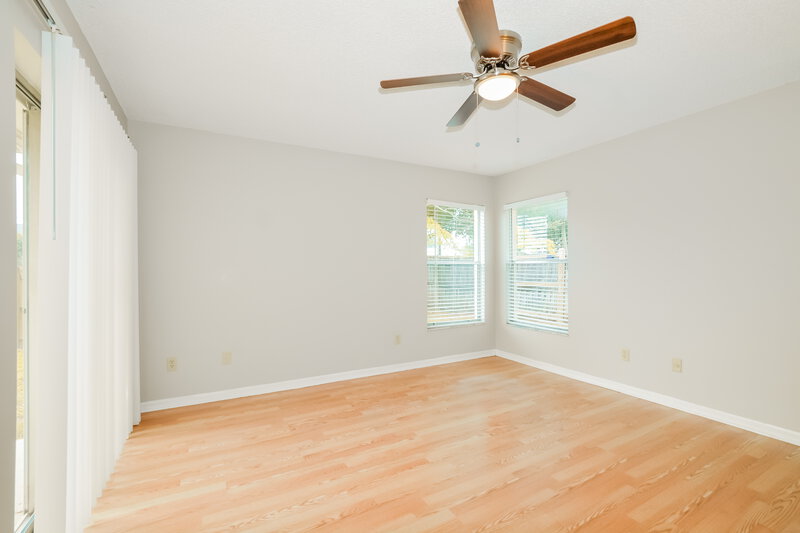 2,210/Mo, 9324 Pavillion Dr Orlando, FL 32825 Main Bedroom View