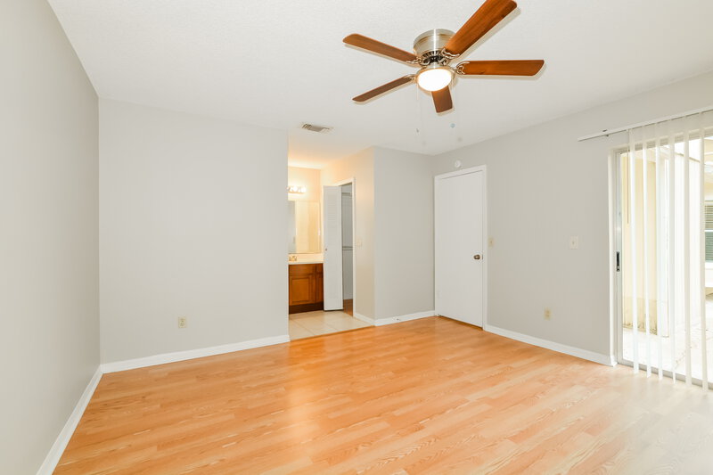 2,210/Mo, 9324 Pavillion Dr Orlando, FL 32825 Main Bedroom View 2
