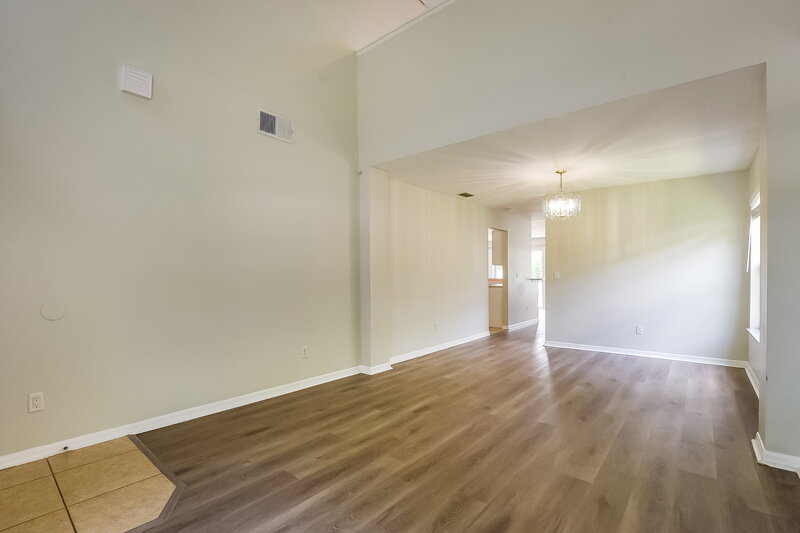 2,920/Mo, 2217 Heathwood Cir Orlando, FL 32828 Living Room View 3