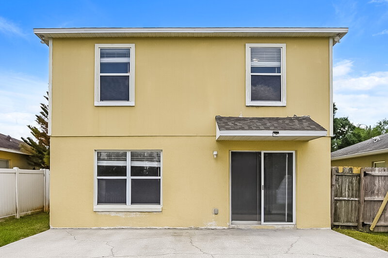 2,920/Mo, 2217 Heathwood Cir Orlando, FL 32828 Rear View