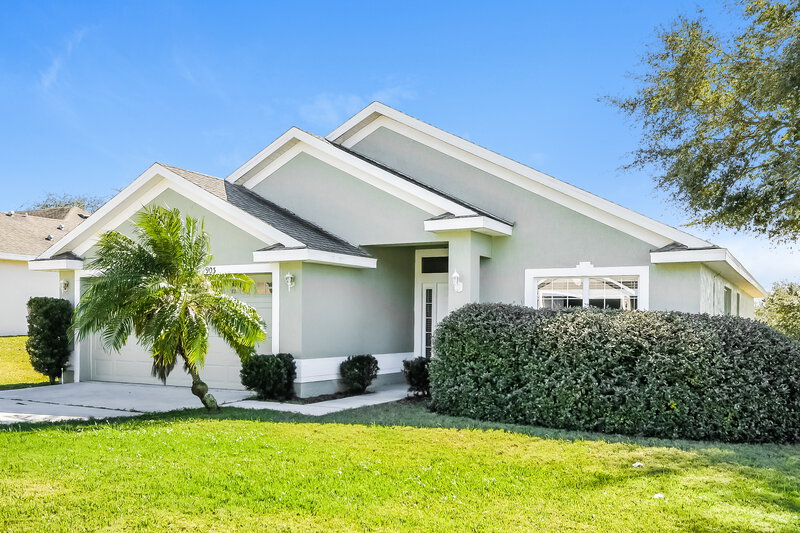 2,235/Mo, 903 Cork Oak Ln Minneola, FL 34715 Front View