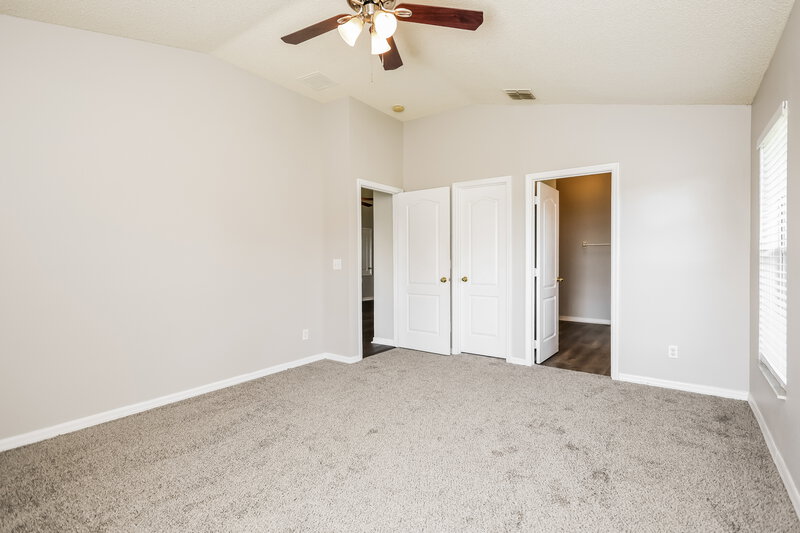2,235/Mo, 903 Cork Oak Ln Minneola, FL 34715 Main Bedroom View 2