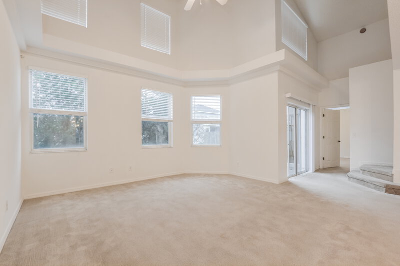 2,390/Mo, 2601 River Ridge Dr Orlando, FL 32825 Living Room View 2