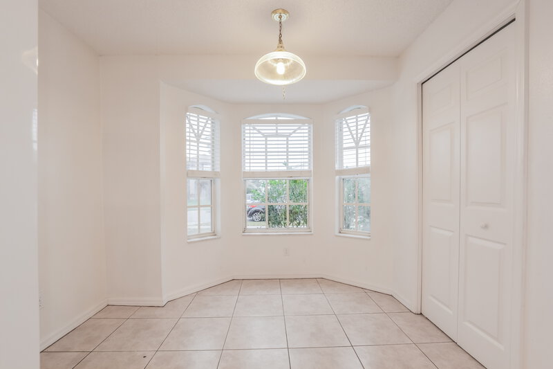 2,390/Mo, 2601 River Ridge Dr Orlando, FL 32825 Breakfast Nook View