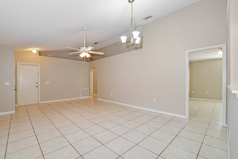 2,120/Mo, 514 Caladesi Trl Orlando, FL 32807 Dining Room View