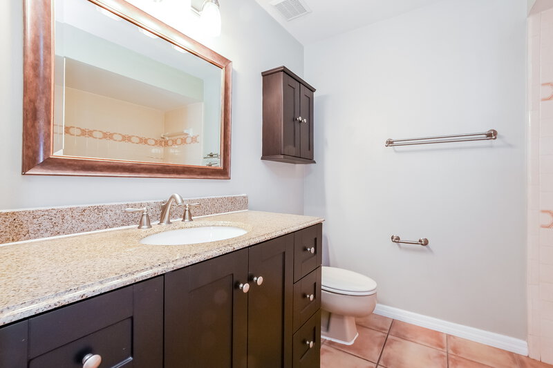 2,175/Mo, 143 Spoonhour Dr Casselberry, FL 32707 Bathroom View