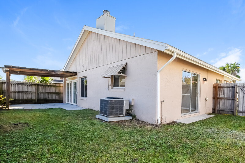 2,175/Mo, 143 Spoonhour Dr Casselberry, FL 32707 Rear View