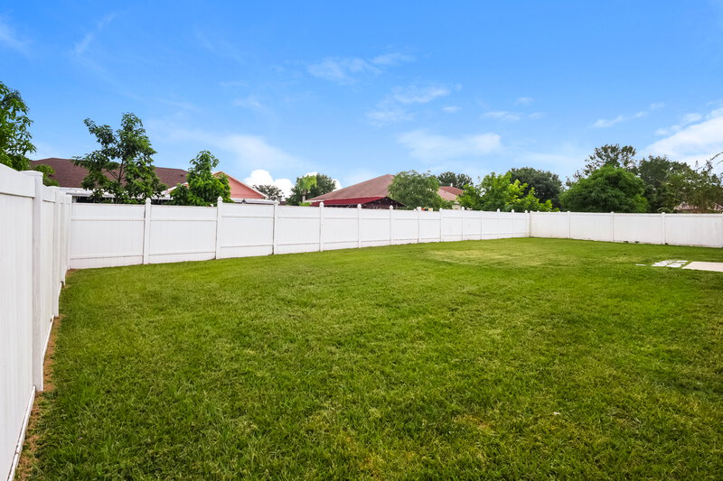 2,300/Mo, 2734 Woodstream Cir Kissimmee, FL 34743 Rear View
