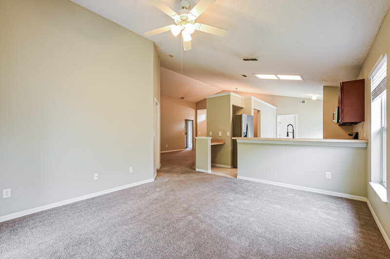 2,420/Mo, 13628 Emeraldview Dr Orlando, FL 32828 Dining Room View