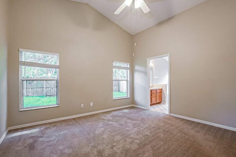 2,420/Mo, 13628 Emeraldview Dr Orlando, FL 32828 Main Bedroom View