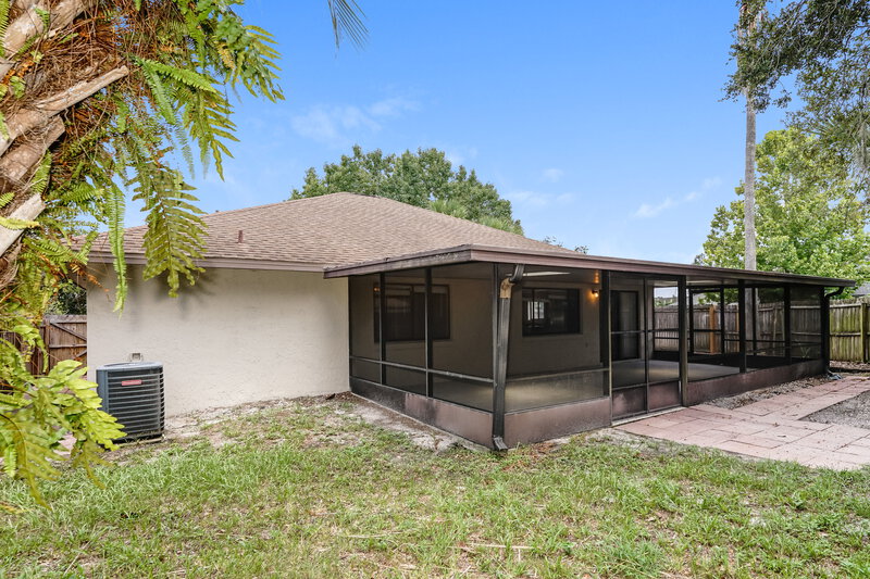 2,195/Mo, 1001 Pond Apple Ct Oviedo, FL 32765 Rear View