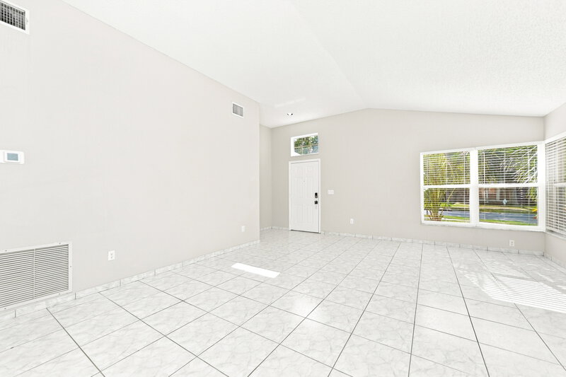 2,670/Mo, 8853 Parliament Ct Kissimmee, FL 34747 Living Room View 2