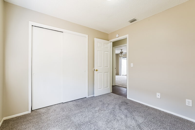 2,200/Mo, 7934 Winter Song Dr Orlando, FL 32825 Bedroom View 2
