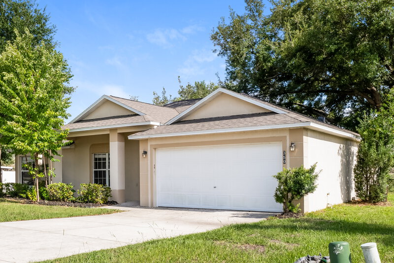 2,210/Mo, 350 Trade Wind Dr Minneola, FL 34715 Front View