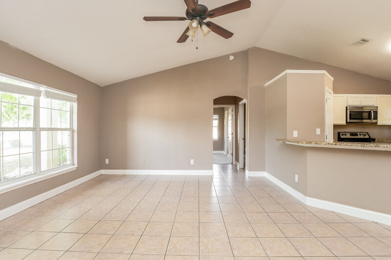2,210/Mo, 350 Trade Wind Dr Minneola, FL 34715 Living Room View