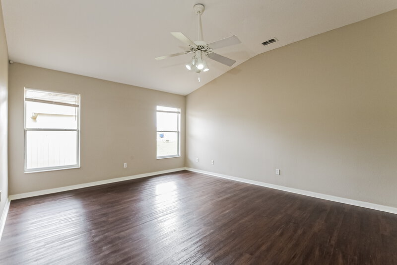 2,080/Mo, 640 Tranquility St Minneola, FL 34715 Family Room View
