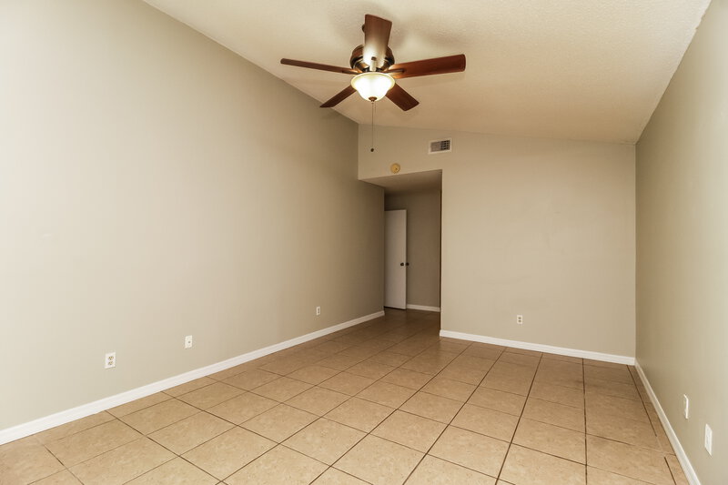1,965/Mo, 2620 Talladega Dr Orlando, FL 32826 Main Bedroom View 2