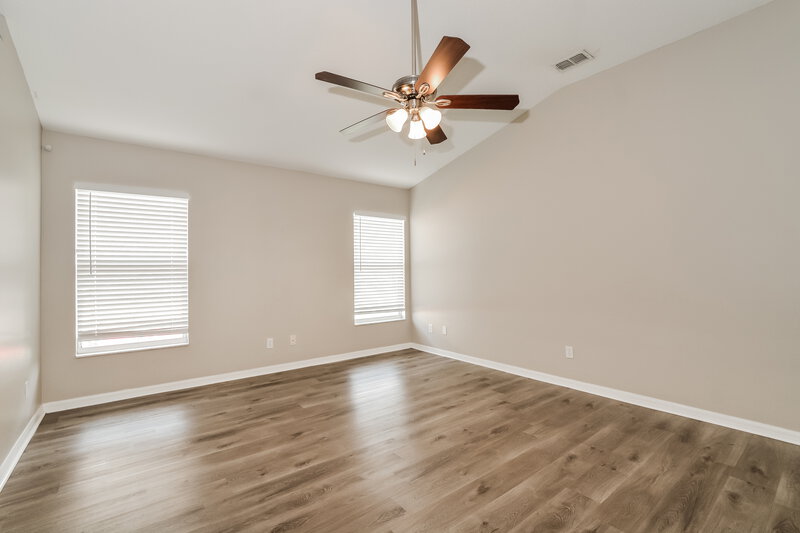 2,265/Mo, 803 Shore Breeze Way Minneola, FL 34715 Family Room View