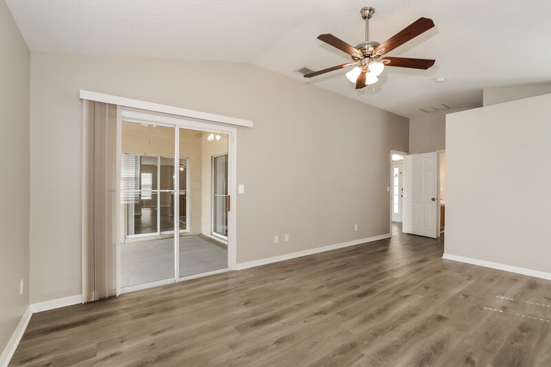 2,265/Mo, 803 Shore Breeze Way Minneola, FL 34715 Main Bedroom View 2