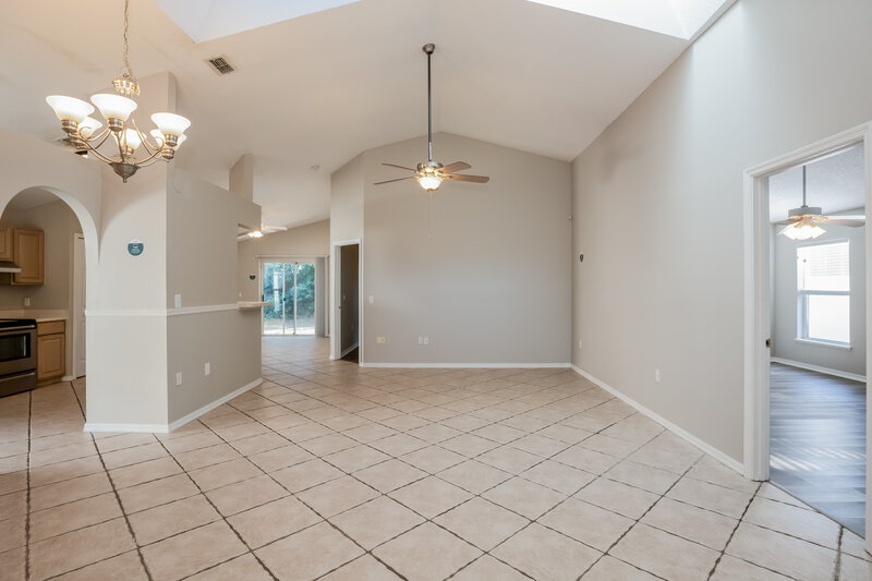 0/Mo, 4307 Pembridge Ave Orlando, FL 32826 Family Room View